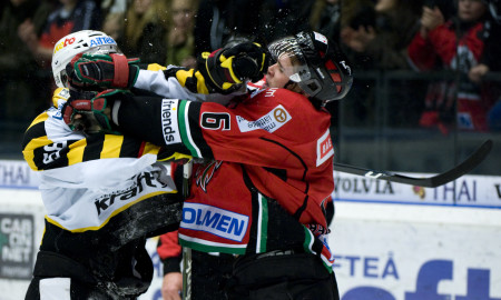 Magnus Häggstöm i MODO-tröjan. Foto: ROBIN NORDLUND / Bildbyrn 