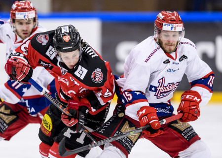 Marcus Lissäng i Huddinge-tröjan. Foto: Peter Skaugvold / BILDBYRÅN