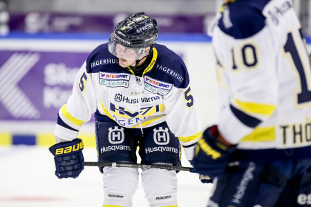 Adam Almqvist i HV71. Foto: OLA WESTERBERG / BILDBYRÅN