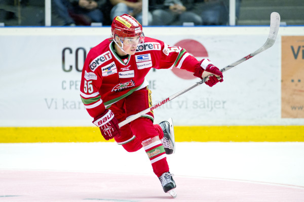 Albin Runesson i Modo Hockey. Foto: Robbin Norgren / BILDBYRÅN